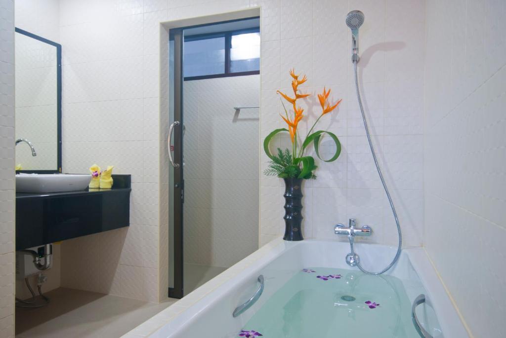 Lipa Bay Resort Lipa Noi Zewnętrze zdjęcie